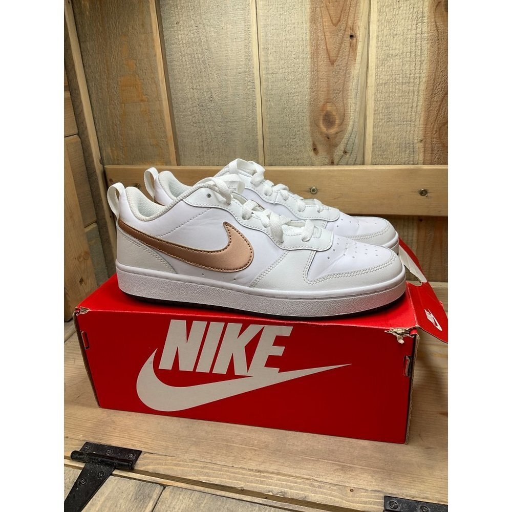 NIKE Court Borough Low 7Y GS White Bronze Junior Kids Shoes BQ5448-116 - Picture 1 of 11